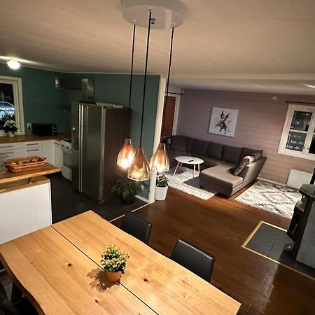 Cozy House In The Heart Of Tromsdalen. Central Tromsø Kültér fotó