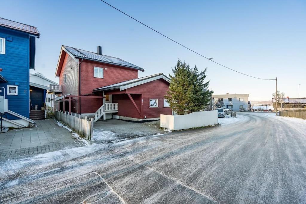 Cozy House In The Heart Of Tromsdalen. Central Tromsø Kültér fotó